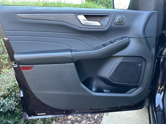 2023 Ford Escape Platinum