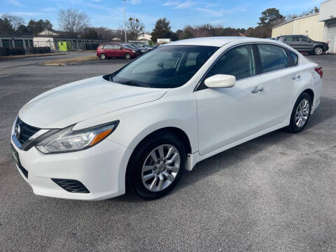 2017 Nissan Altima for sale at Greenville Auto World in Greenville NC