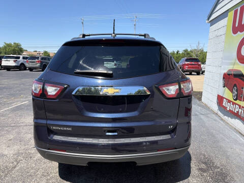 2017 Chevrolet Traverse LT