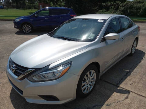 2018 Nissan Altima for sale at Joe Hill's Autorama in Memphis TN