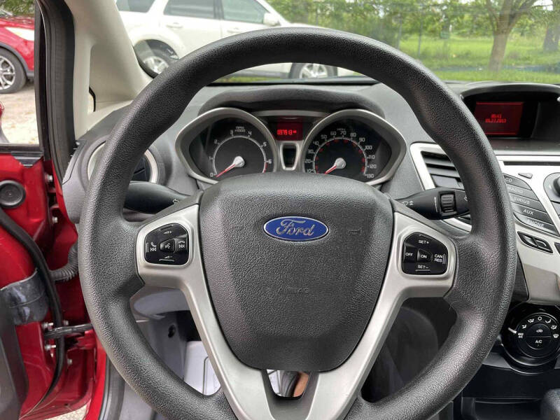 2013 Ford Fiesta SE