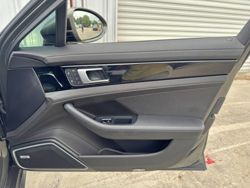 2022 Porsche Panamera