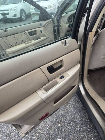 2003 Ford Taurus SES
