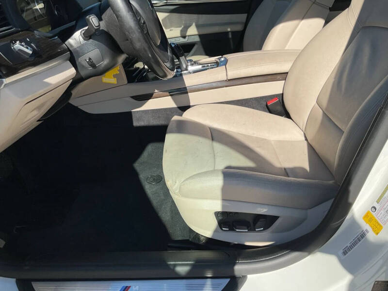 2012 BMW 7 Series 740i