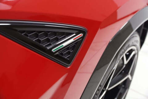 2024 Lamborghini Urus Performante