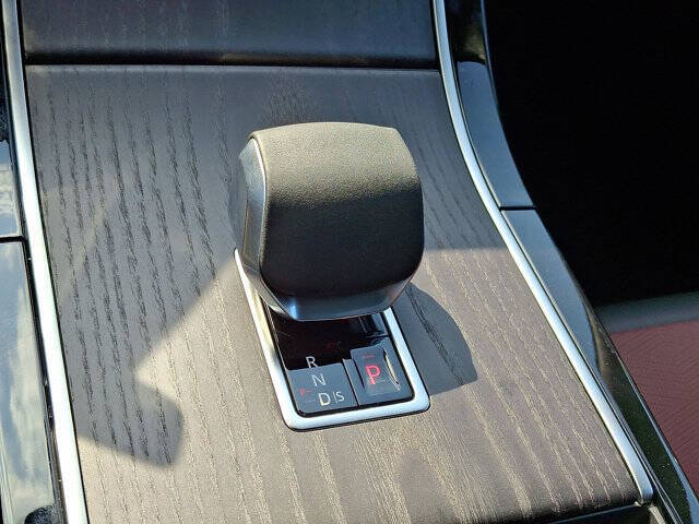 2026 Land Rover Range Rover Velar P400 Autobiography