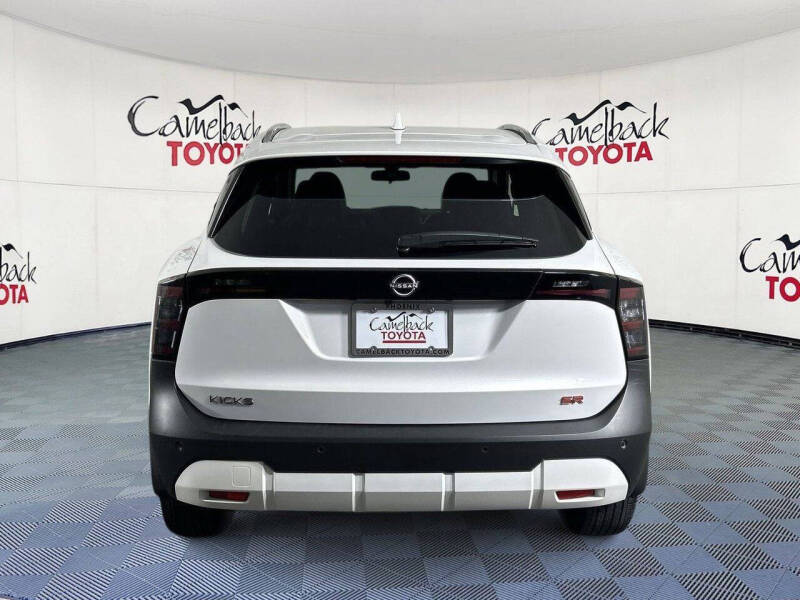 2025 Nissan Kicks SR