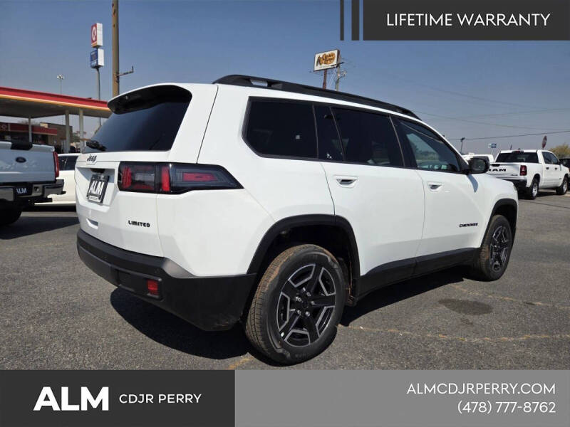 2026 Jeep Cherokee Laredo