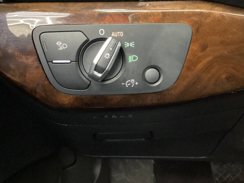 2019 Audi A4 quattro Premium Plus 45 TFSI