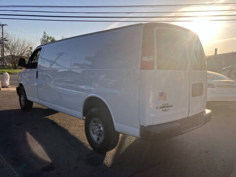 2018 Chevrolet Express 2500