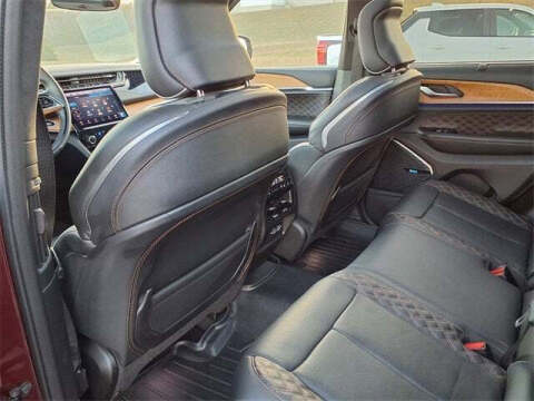 2022 Jeep Grand Cherokee Summit Reserve