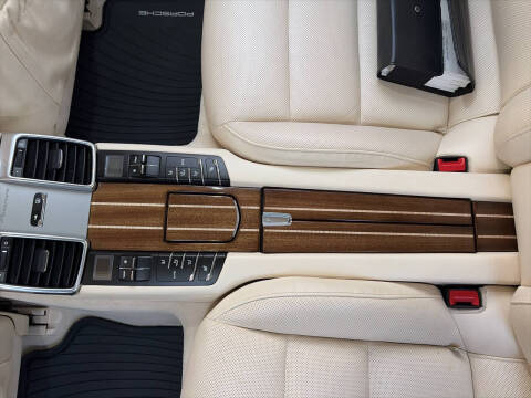2012 Porsche Panamera 4S