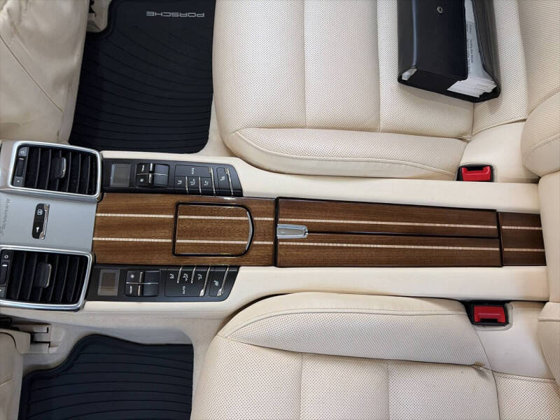 2012 Porsche Panamera 4S