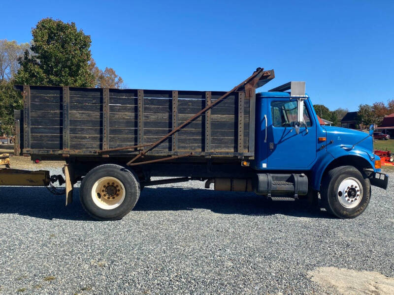 2001 International 4900