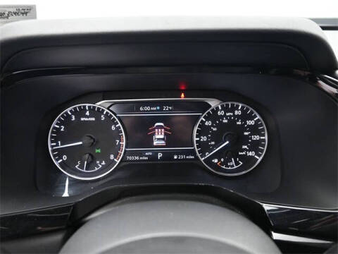 2022 Nissan Pathfinder SV