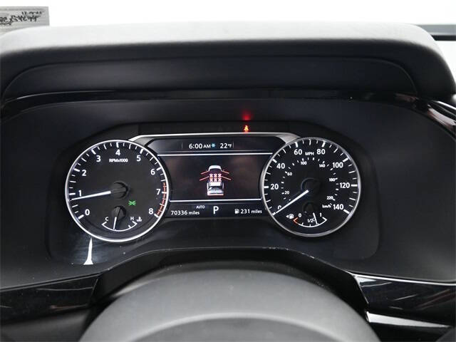 2022 Nissan Pathfinder SV