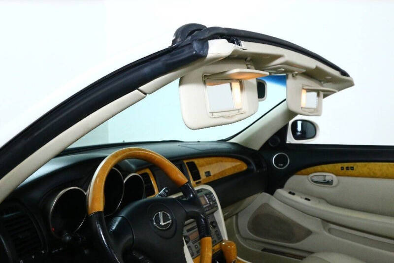 2003 Lexus SC 430
