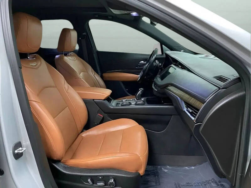 2019 Cadillac XT4 Premium Luxury