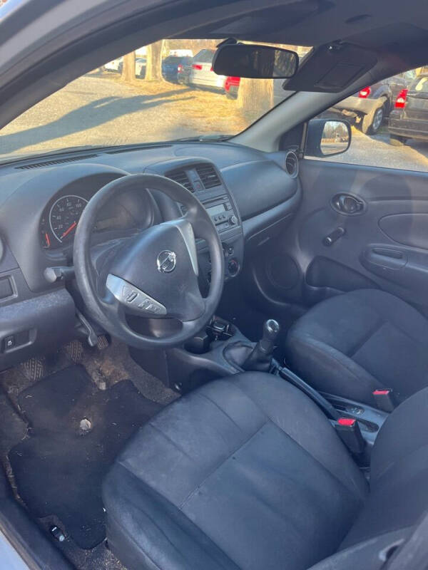 2015 Nissan Versa 1.6 S