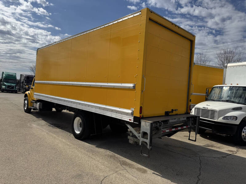 2019 Freightliner M2 106