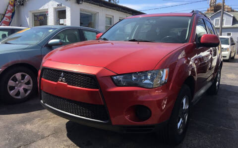 2011 Mitsubishi Outlander for sale at Jeff Auto Sales INC in Chicago IL