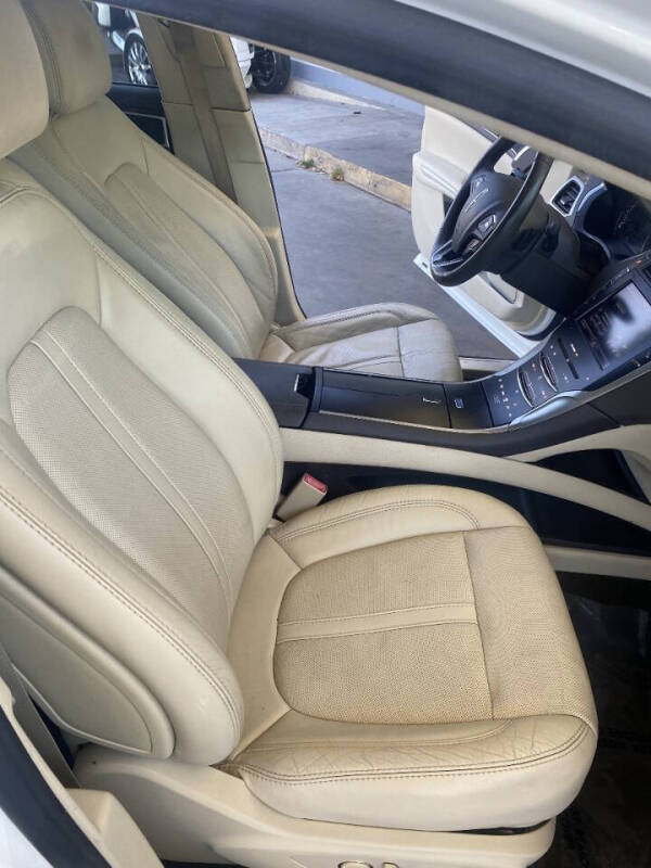 2013 Lincoln MKZ
