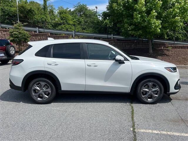 2027 Honda HR-V LX