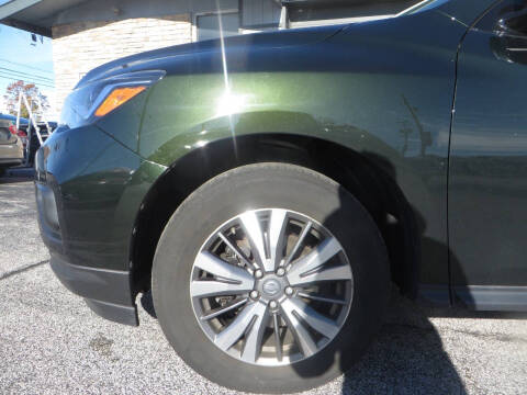 2018 Nissan Pathfinder SV