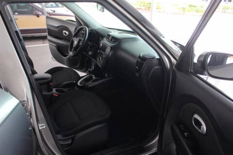 2017 Kia Soul +
