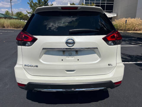2020 Nissan Rogue SL