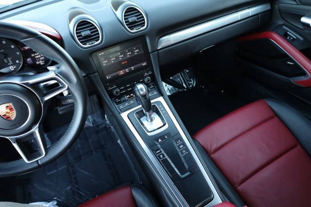 2017 Porsche 718 Cayman