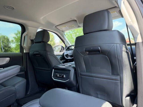 2027 Ford Expedition Active