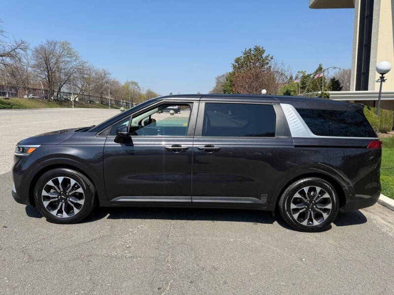 2022 Kia Carnival EX