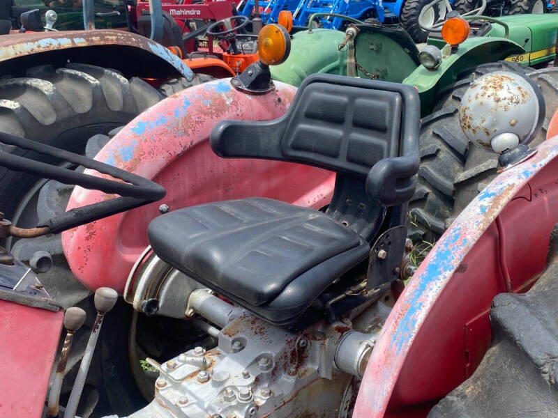 1975 Massey Ferguson 235