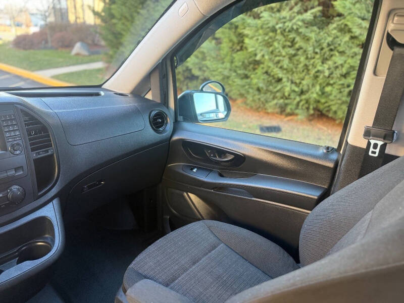 2016 Mercedes-Benz Metris