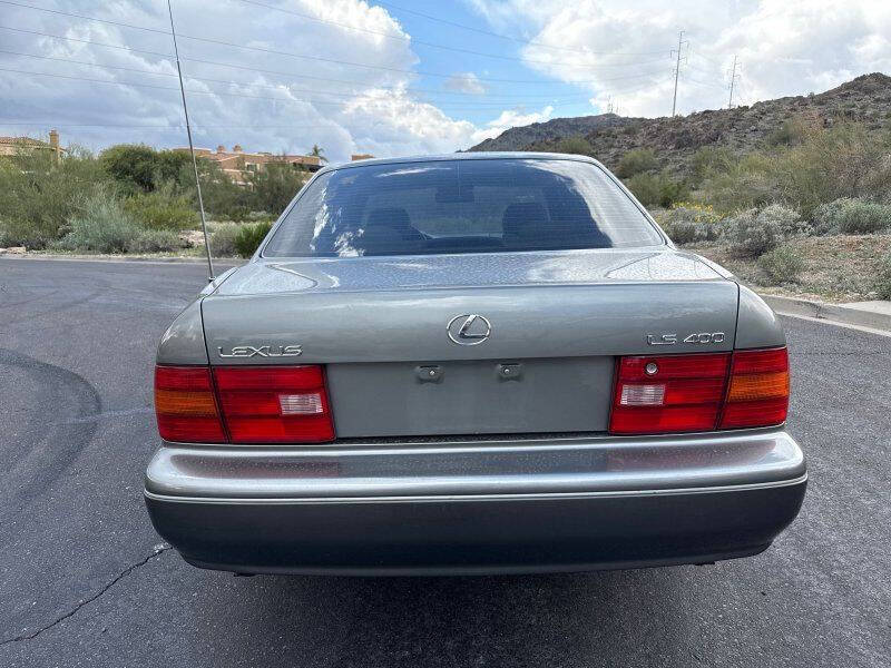 1995 Lexus LS 400