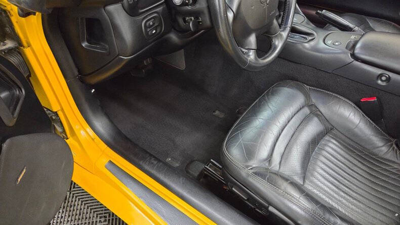 2004 Chevrolet Corvette