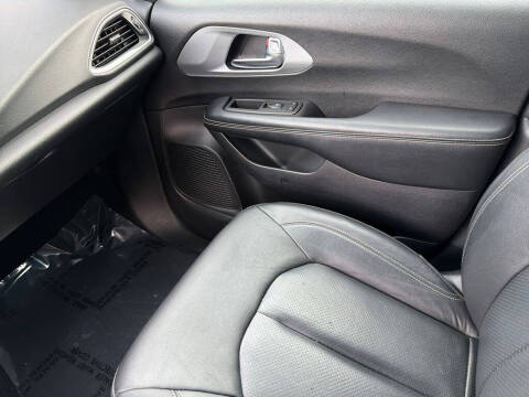 2020 Chrysler Pacifica Touring L Plus