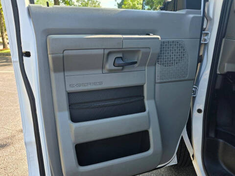 2013 Ford E-Series E-150