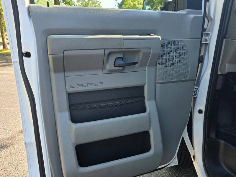 2013 Ford E-Series E-150