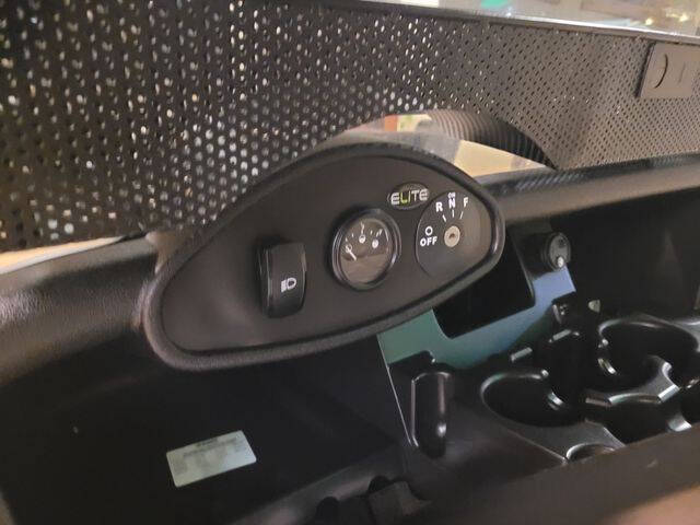 2021 E-Z-GO RXV Elite    Lithium