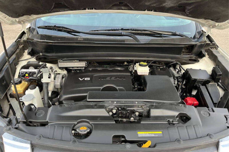 2020 Nissan Pathfinder SL