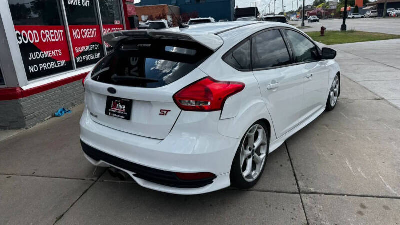 2018 Ford Focus ST