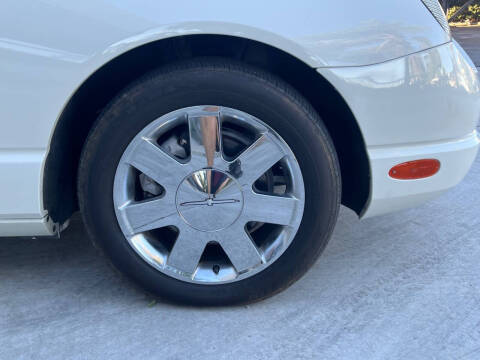 2002 Ford Thunderbird Deluxe