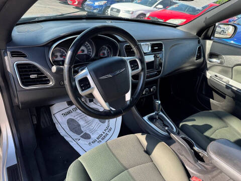 2012 Chrysler 200 Touring