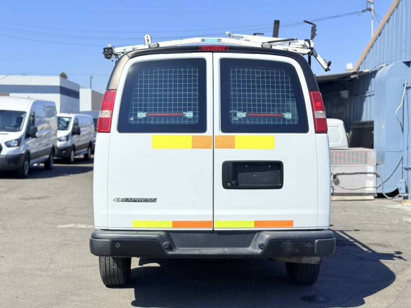2018 Chevrolet Express 2500