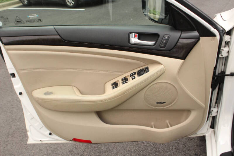 2014 Kia Cadenza Premium