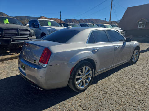 2017 Chrysler 300 C