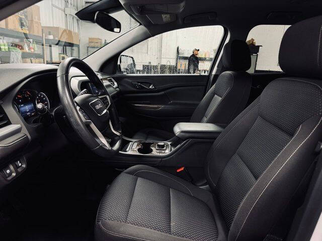 2023 GMC Acadia SLE