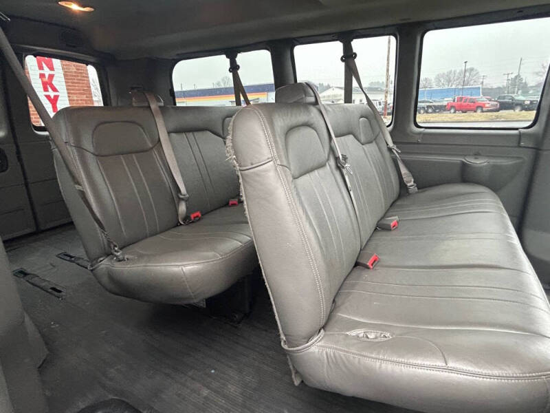 2017 GMC Savana LS 2500